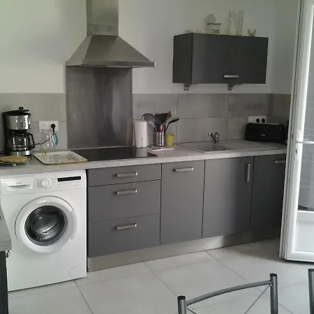 Feriehus La Petite Maison A Mamy La Cotiniere Saint-Pierre-d'Oleron