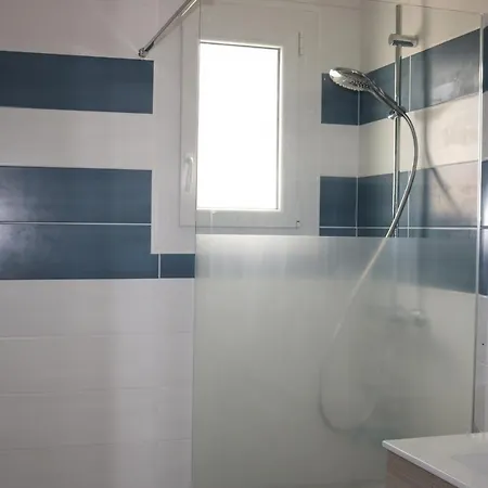 Feriehus La Petite Maison A Mamy La Cotiniere Saint-Pierre-d'Oleron